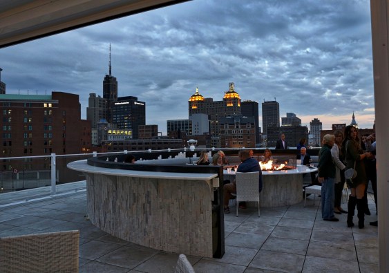 Buffalo Skyline Rooftop bar of Curtiss Hotel