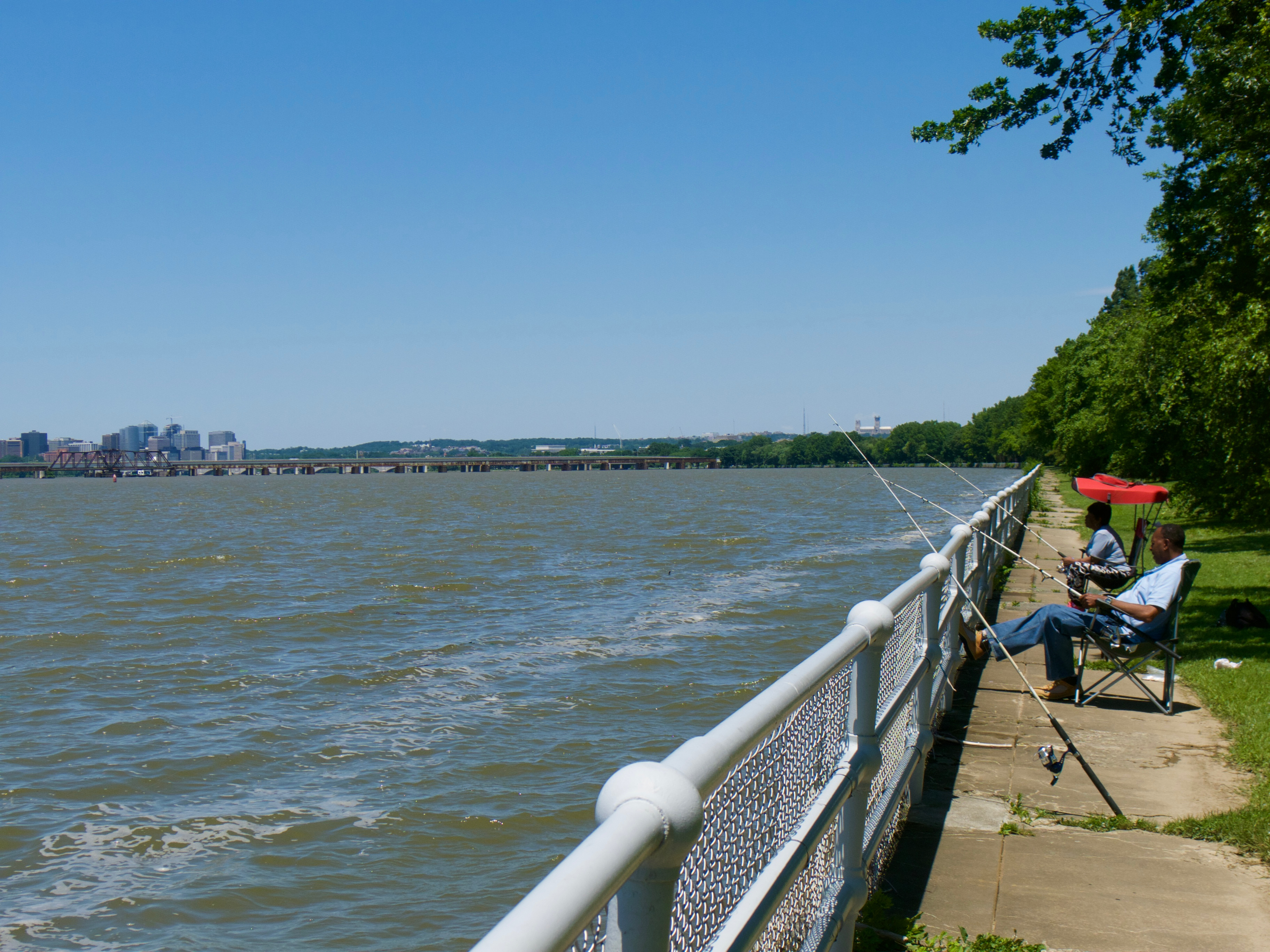 East Potomac Park fishermen
