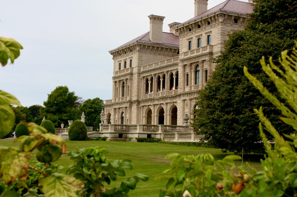 Four American Castles Fit for a&nbsp;Queen